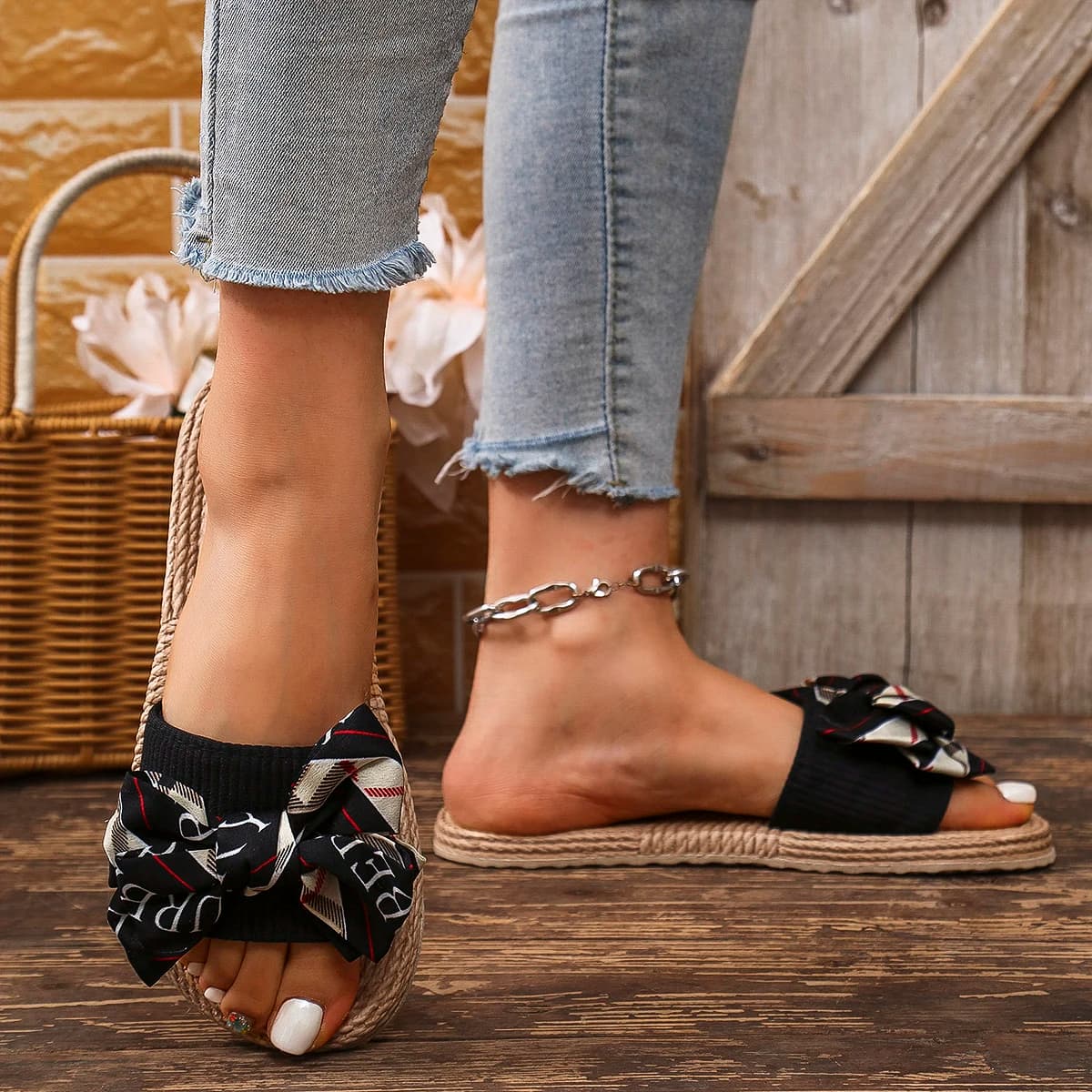 Stylowe damskie klapki plażowe antypoślizgowe z diamentem 💎