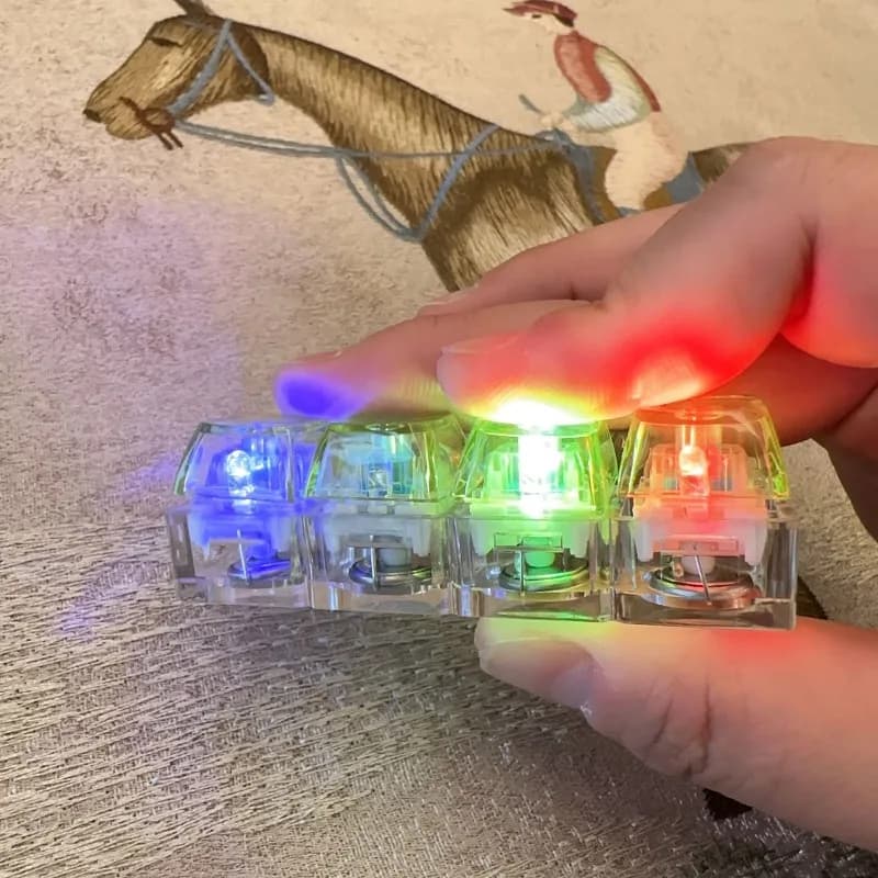 Brelok Tester Przełączników Klawiatury 4/9 LED Antystresowy ⌨️