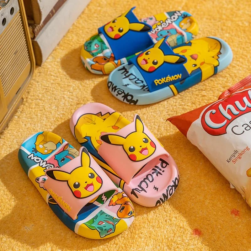 Letnie Kapcie Pokemon dla Dzieci - Miękkie, Antypoślizgowe, Urocze 🐾