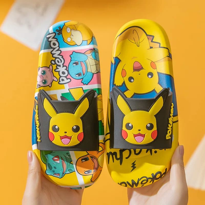 Letnie Kapcie Pokemon dla Dzieci - Miękkie, Antypoślizgowe, Urocze 🐾