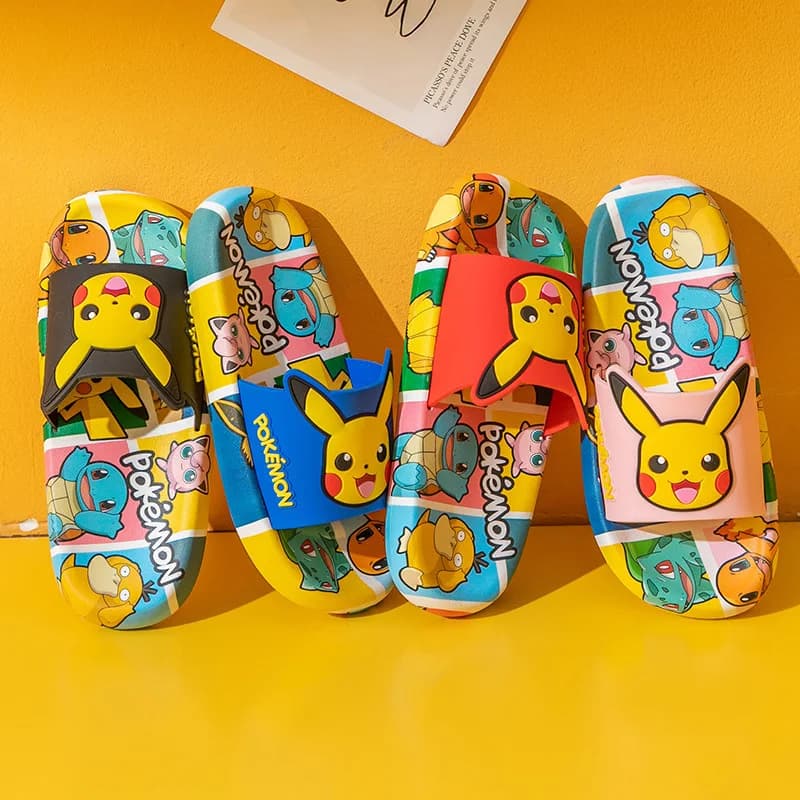 Letnie Kapcie Pokemon dla Dzieci - Miękkie, Antypoślizgowe, Urocze 🐾